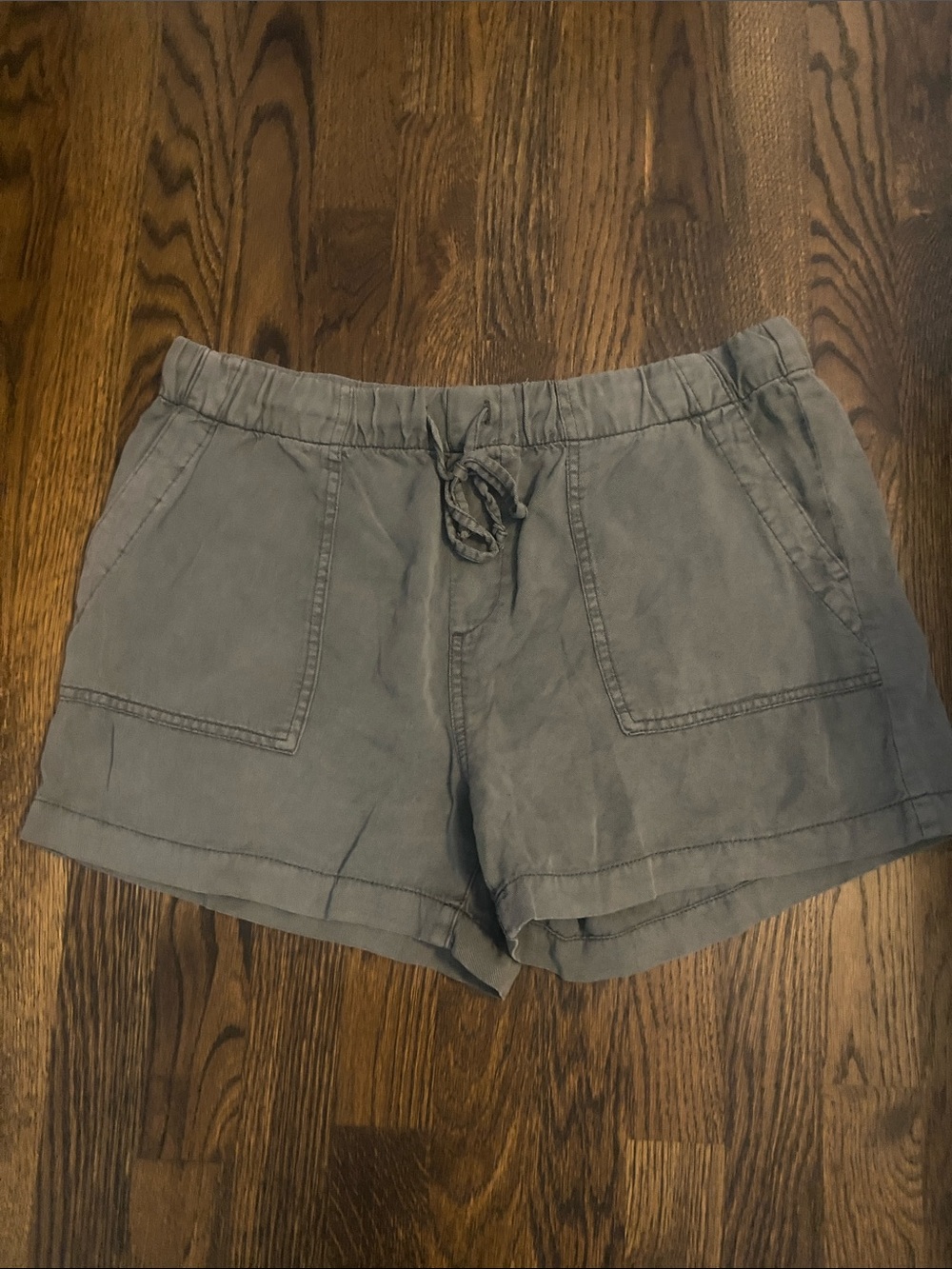 GAP Women's Slate Drawstring Pocket Shorts